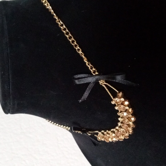 New! Vintage BETSEY JOHNSON Yellow Cubic Zirconia and Ribbon Bow Necklace. - Picture 5 of 11